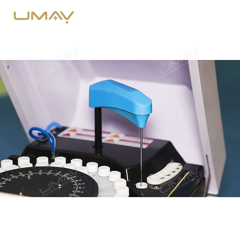 Automatic Clinical Chemistry Analyzer with Open Reagent System and Rapid Testing