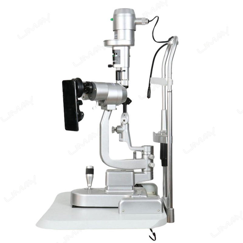 UMSLPO02-slit-lamp-right-view